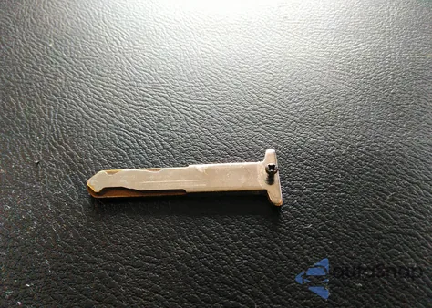 2014 Honda Insight Lx z USA, uszkodzony, nr VIN JHMZE2H54ES001814